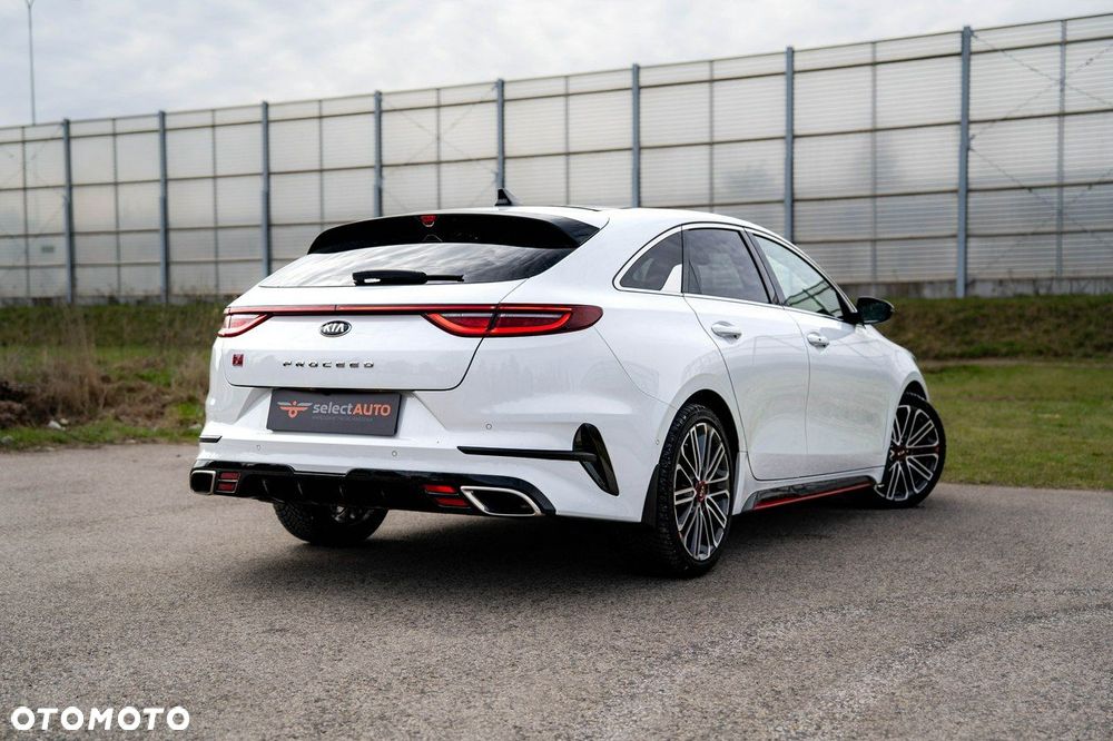 Kia ProCeed - 7