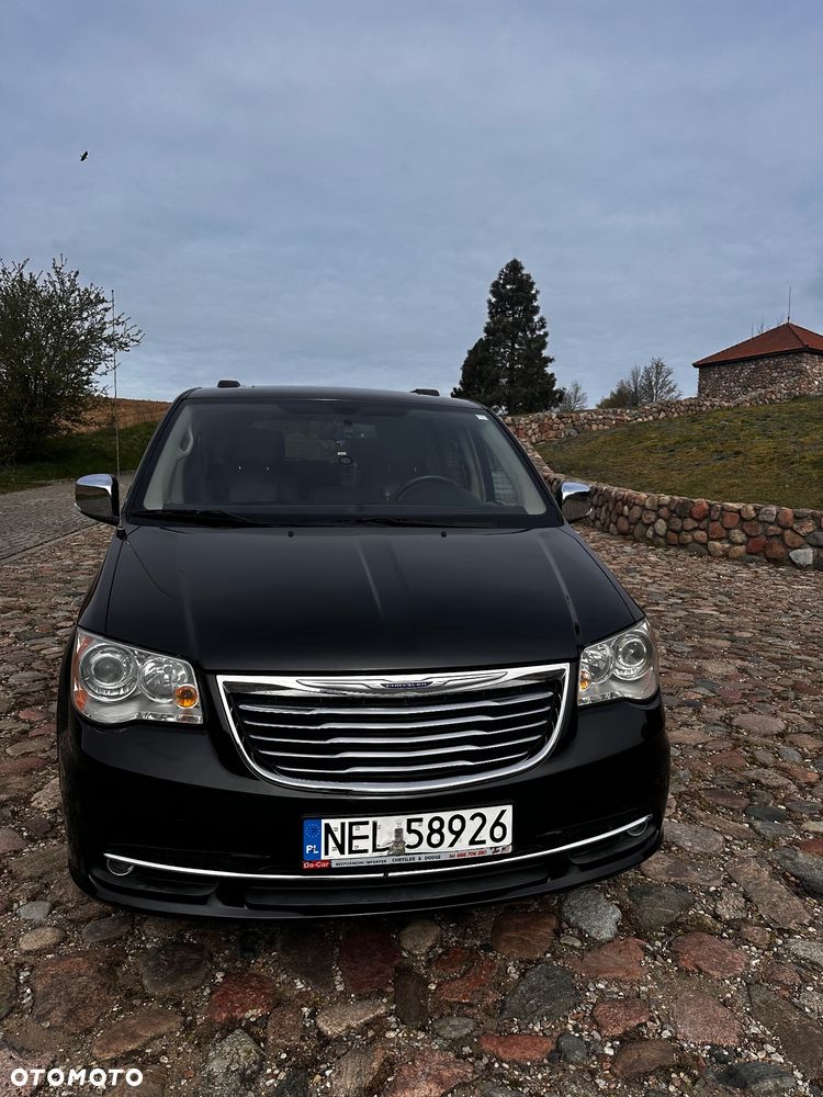 Chrysler Town & Country 3.6 Limited - 9