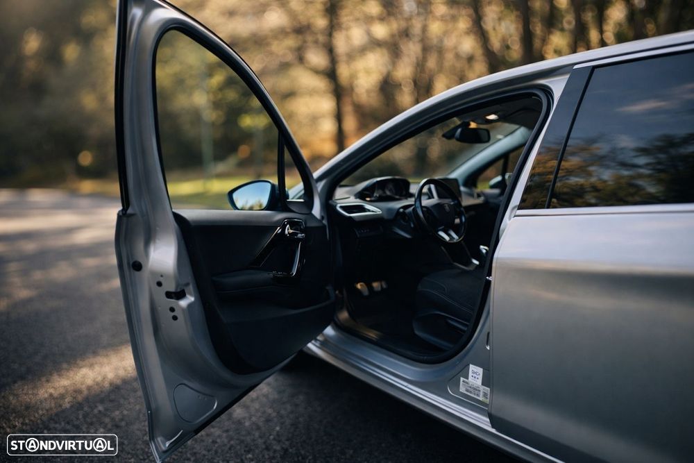 Peugeot 208 Blue-HDi 100 Stop&Start Allure - 5
