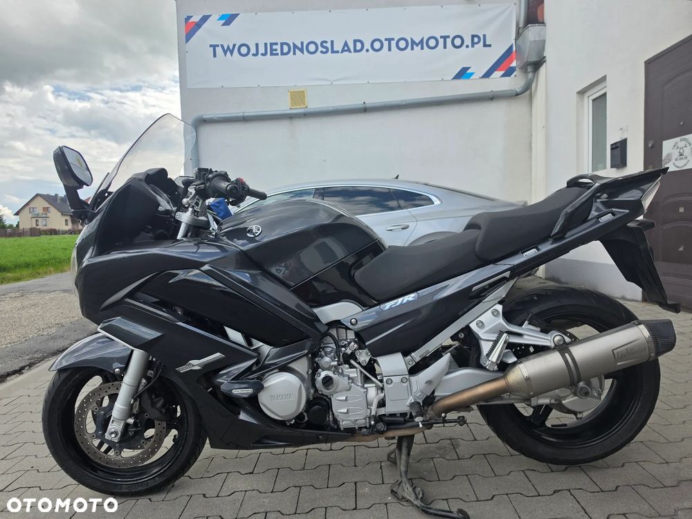 Yamaha FJR - 2
