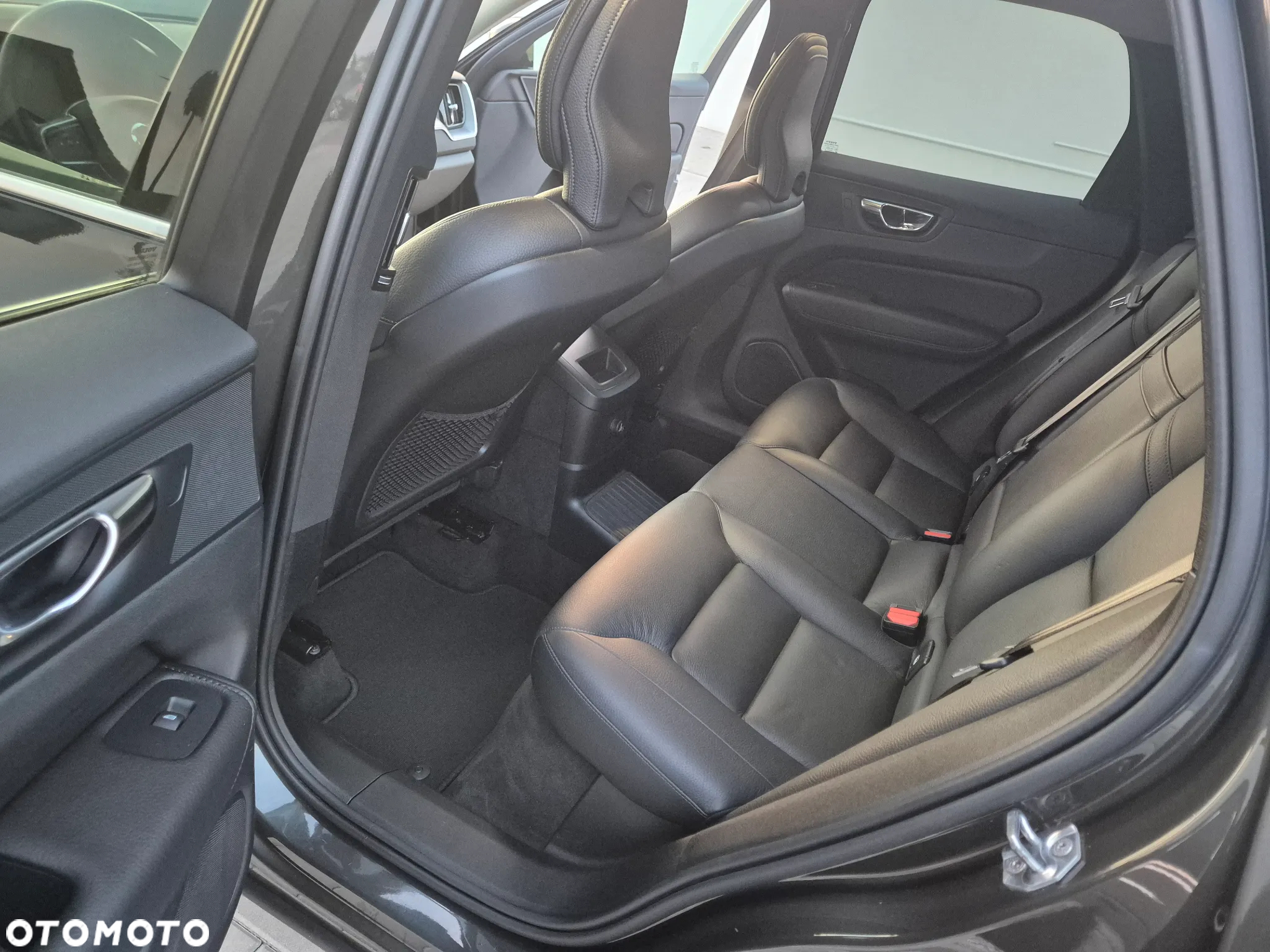 Volvo XC 60 T6 AWD Geartronic Momentum - 10