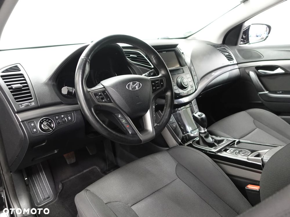 Hyundai i40 Kombi blue 1.7 CRDi Trend - 21