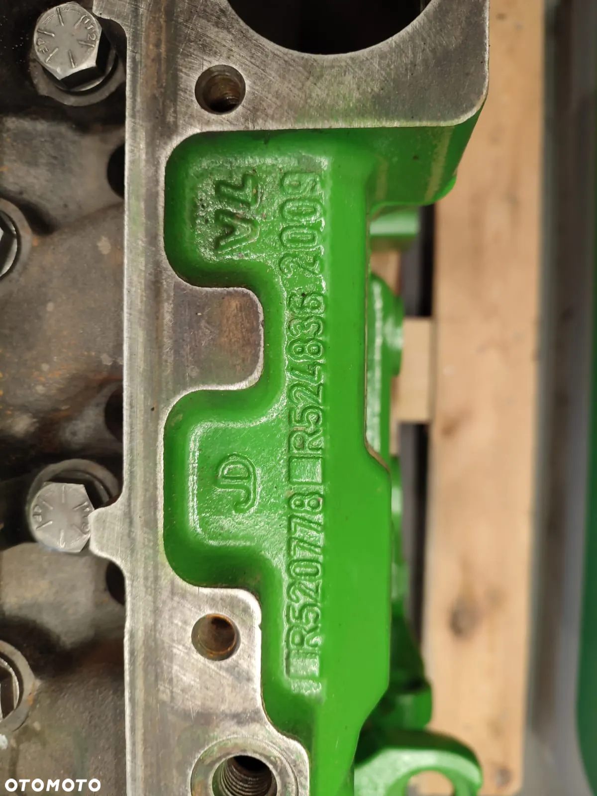 Słupek silnika 4045HL283 JOHN DEERE 6430 - 15