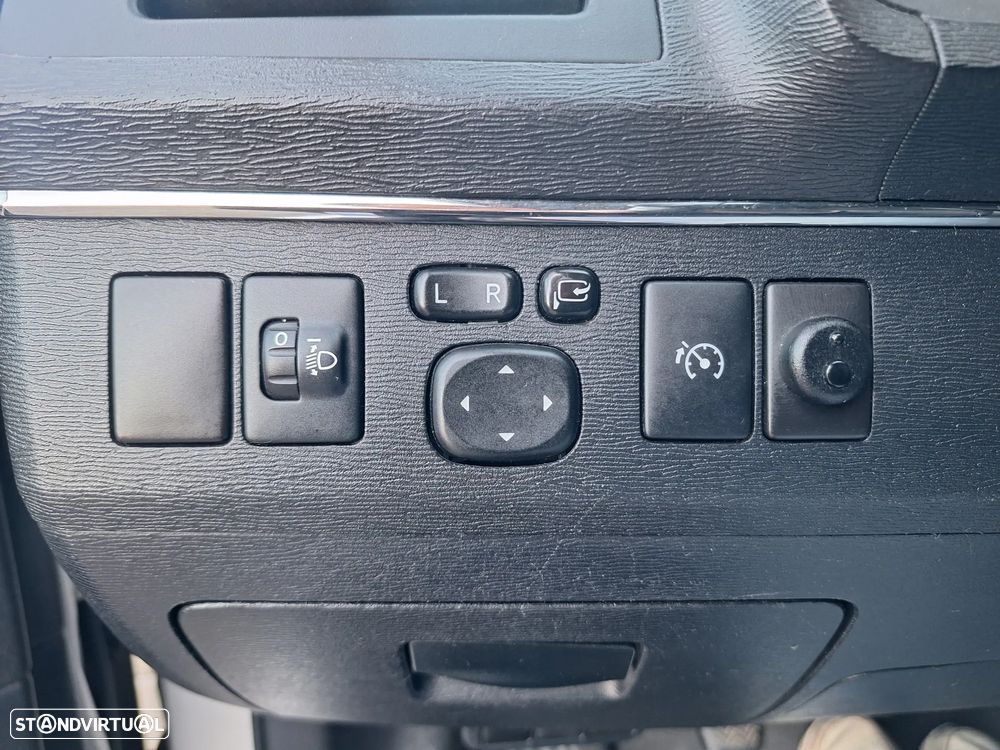 Toyota Avensis SD 2.0 D-4D Exclusive +Pele+GPS - 22