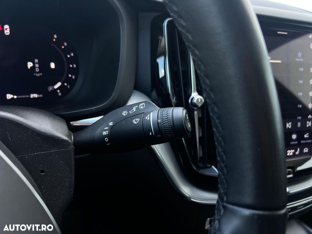 Volvo XC 60 B4 MHEV AT AWD Core - 22