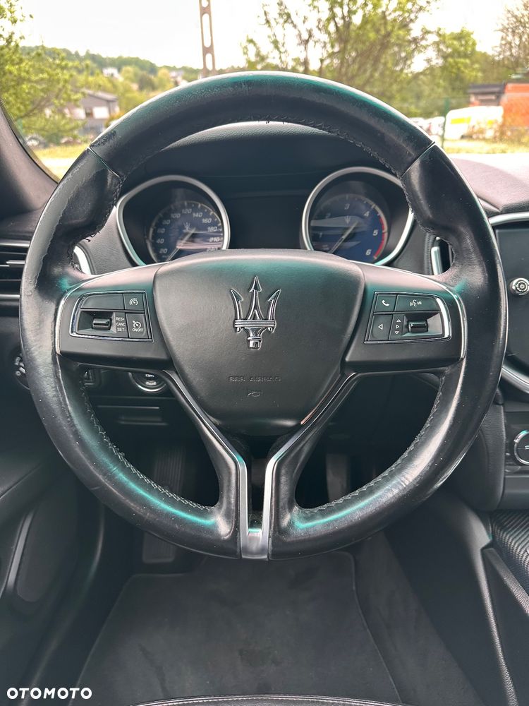 Maserati Ghibli GranLusso - 30