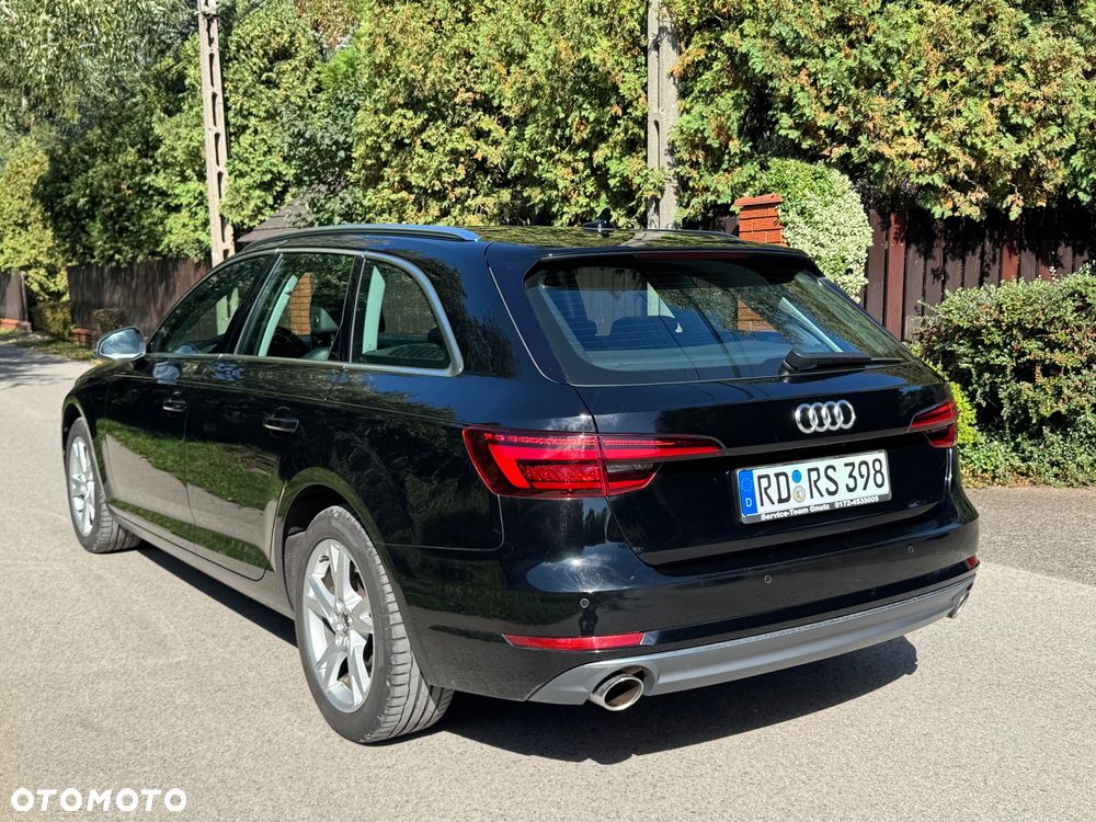 Audi A4 - 4