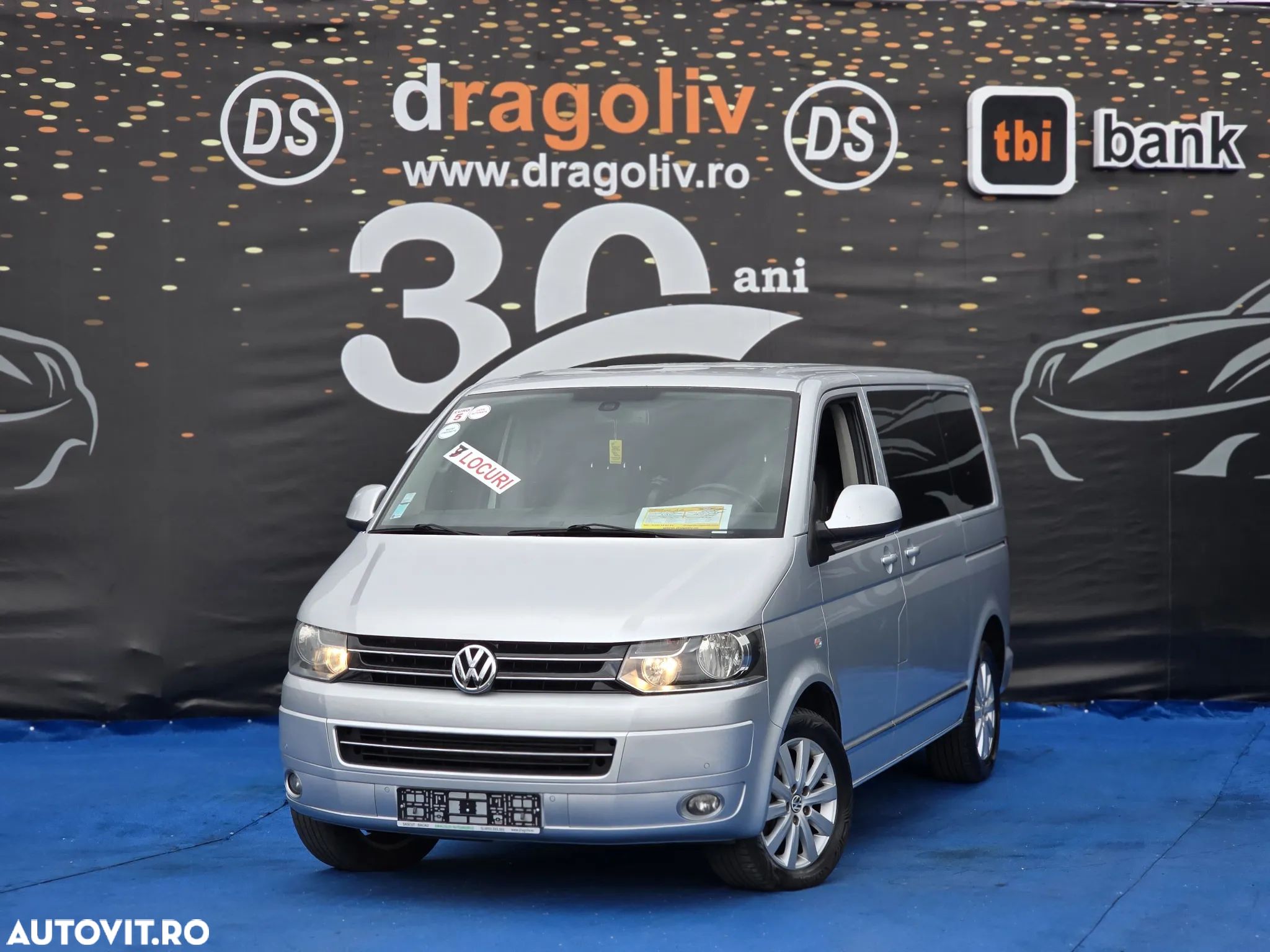 Volkswagen Caravelle - 1