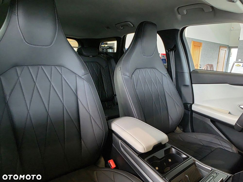 Ford Explorer - 27