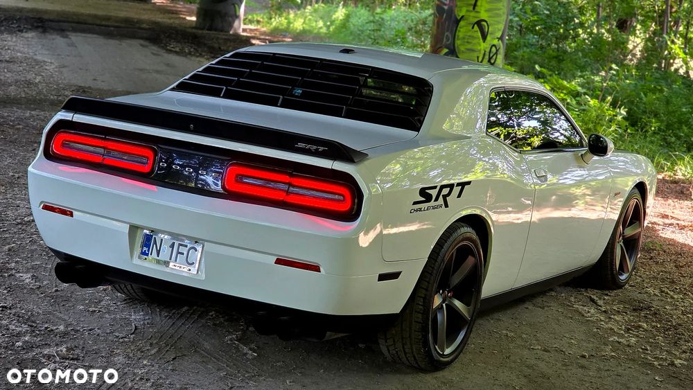 Dodge Challenger - 14