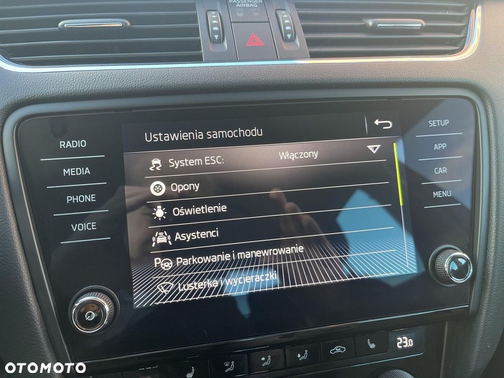 Skoda Octavia 1.5 TSI ACT Style DSG - 27