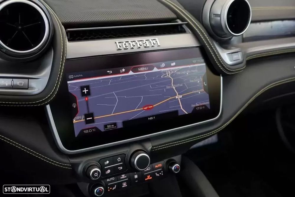 Ferrari GTC4 Lusso - 14