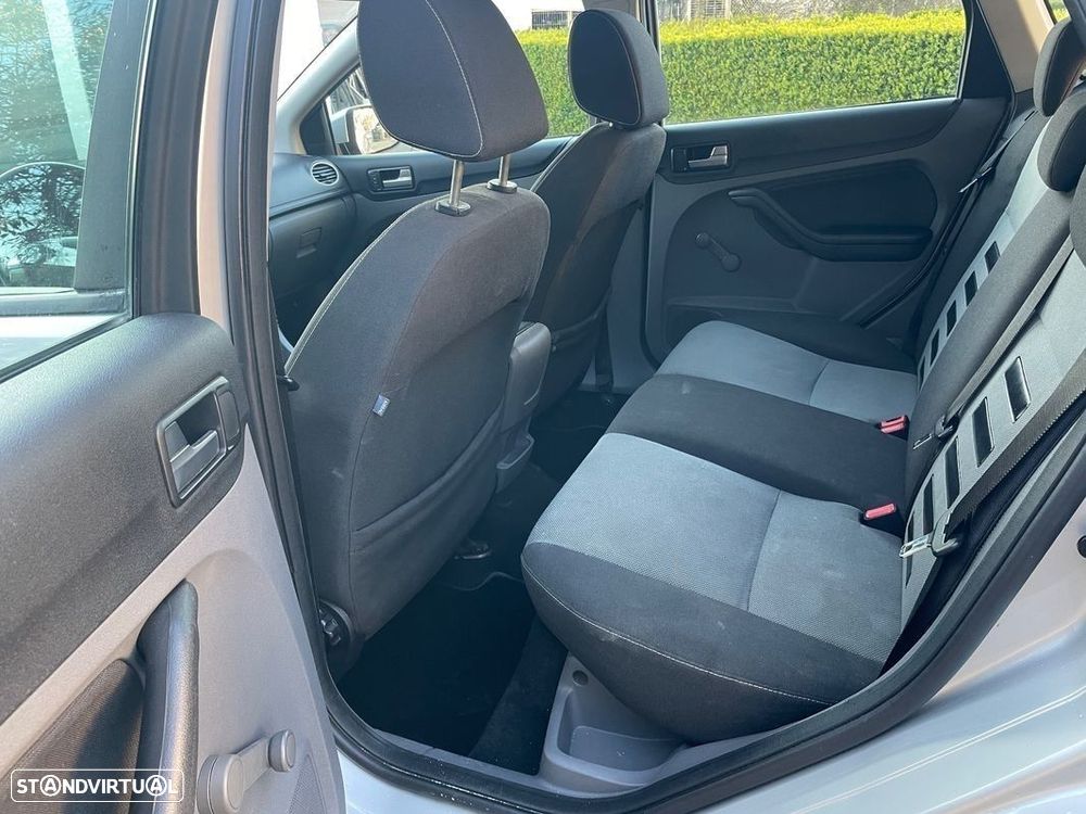 Ford Focus SW 1.6 TDCi S - 21