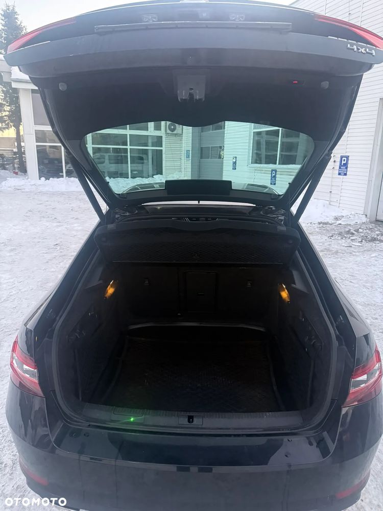 Skoda Superb 2.0 TSI 4x4 Sportline DSG - 17