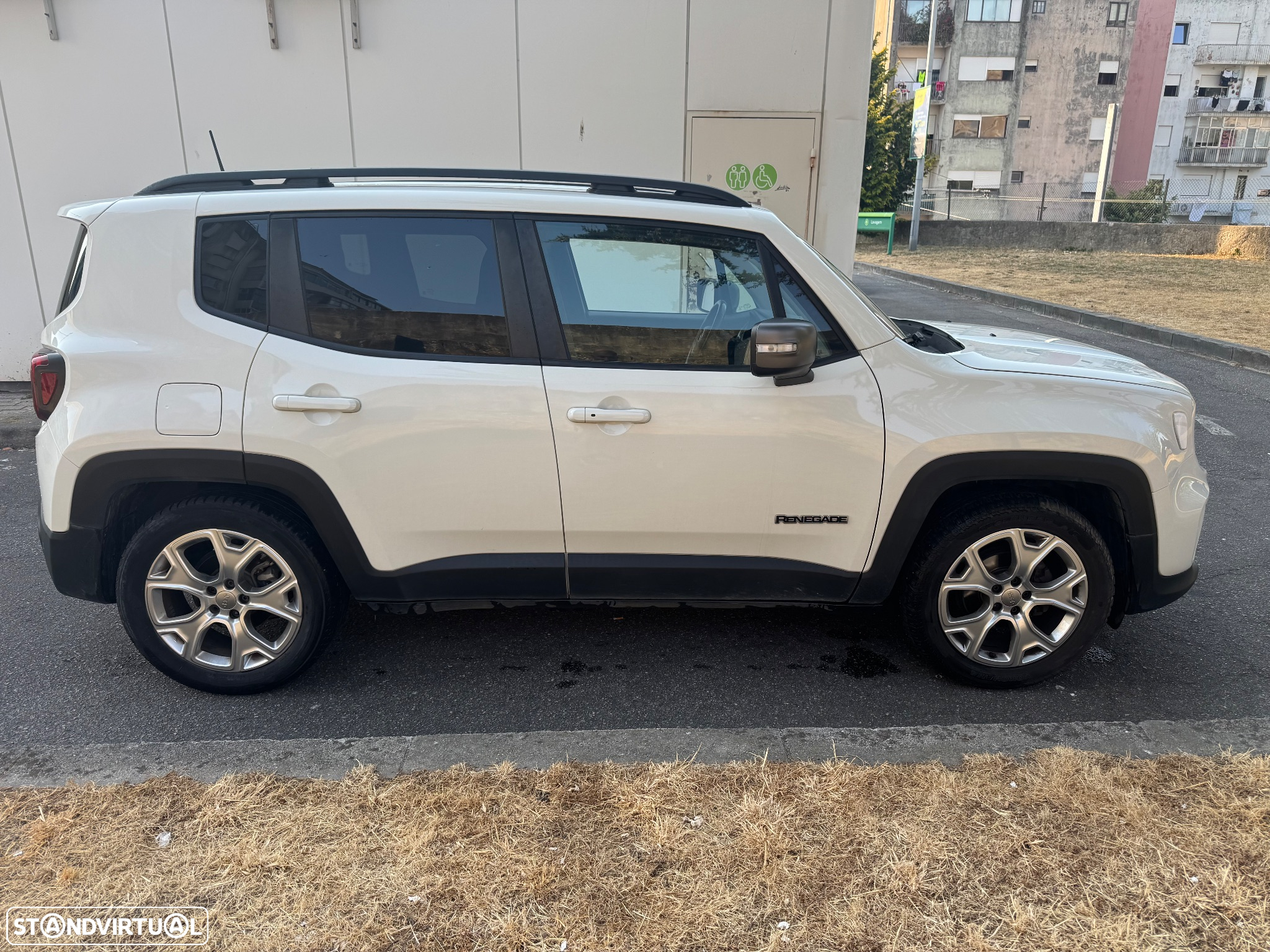 Jeep Renegade 1.6 MJD Limited - 8