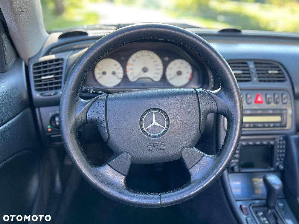 Mercedes-Benz CLK - 23