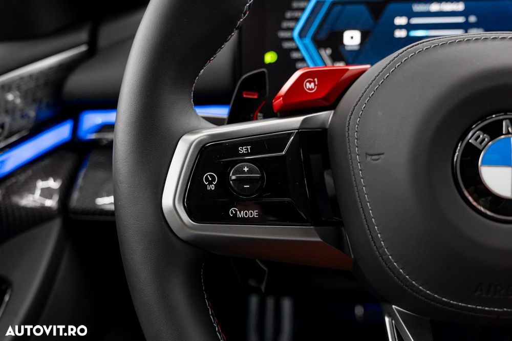 BMW M5 xDrive - 34