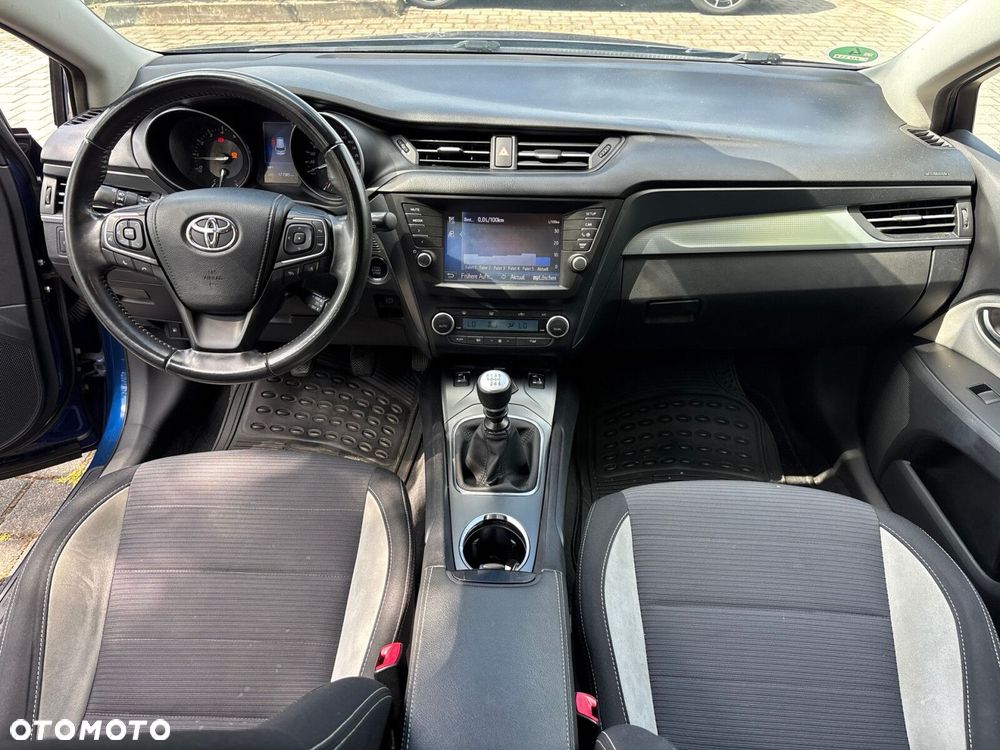 Toyota Avensis - 30
