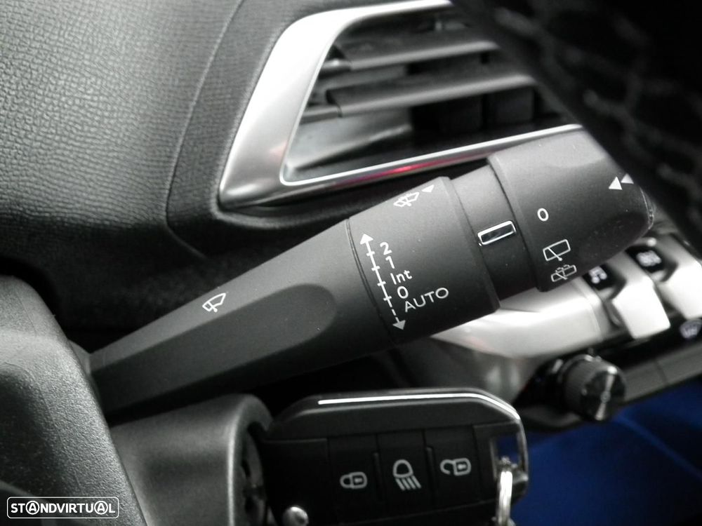 Peugeot 3008 1.5 BlueHDi Allure Pack - 27