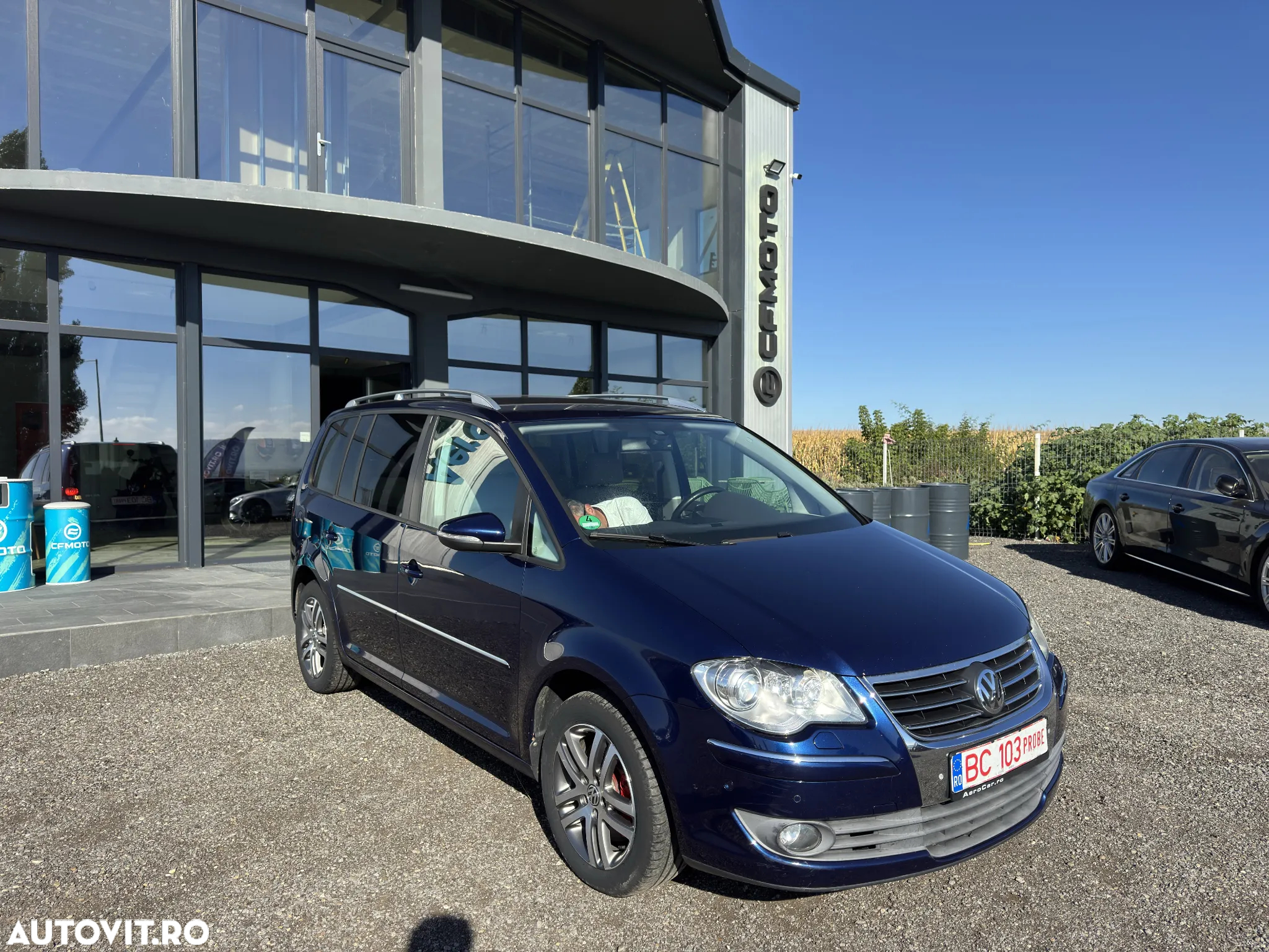 Volkswagen Touran 2.0 TDI DPF Highline DSG - 4