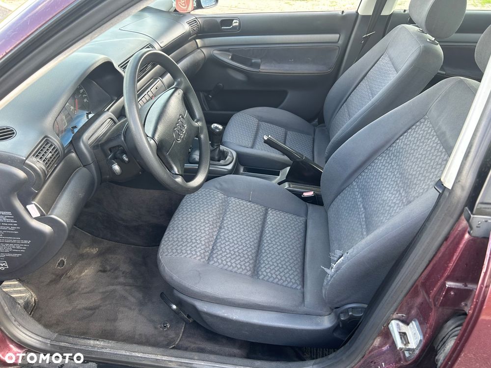 Audi A4 Limousine - 5
