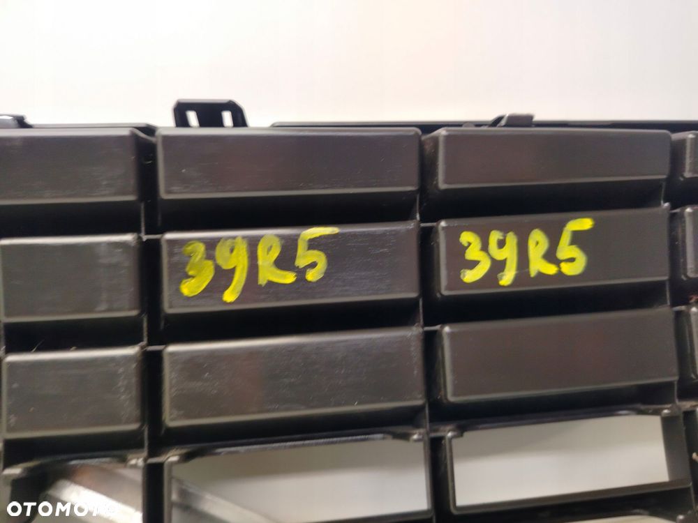 volvo v50 lift 07r- grill atrapa chłodnicy 31283150 - 5