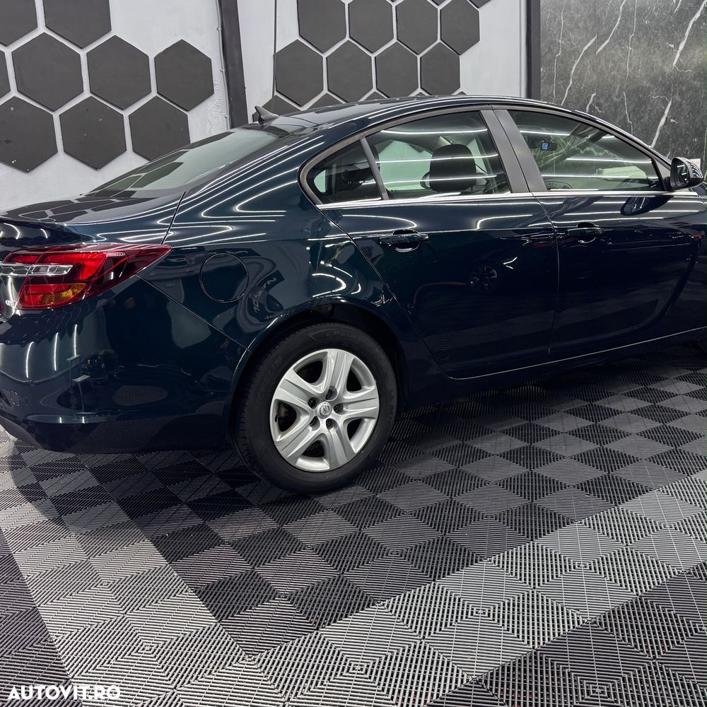 Opel Insignia - 11
