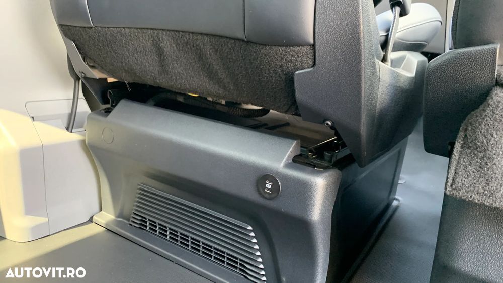 Ford Tourneo Custom Bus 320L 2.0 EcoBlue 136 CP 6MT L2H1 FWD Trend - 20