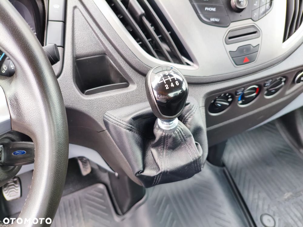 Ford Transit 350 - 20
