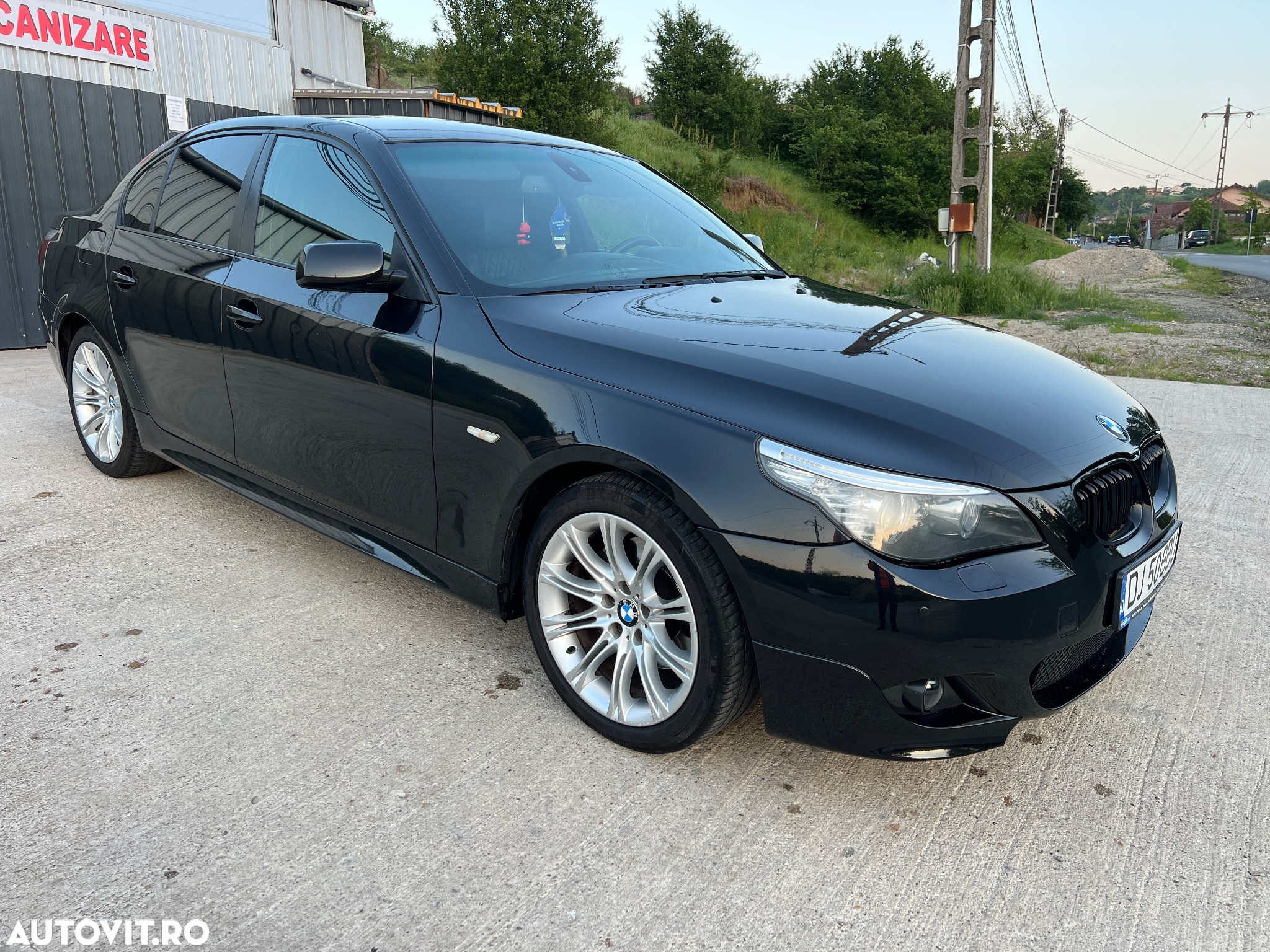 BMW Seria 5 520d Edition Sport - 4