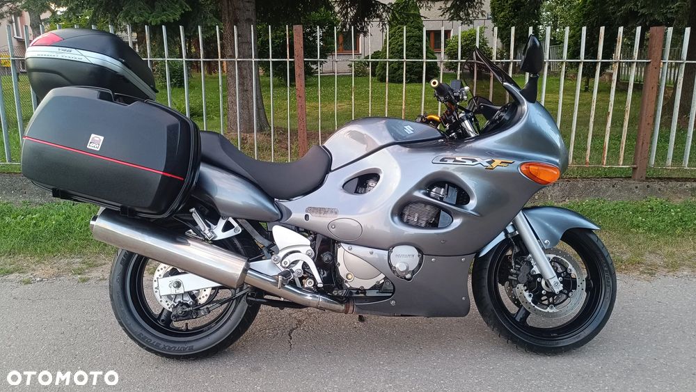 Suzuki GSX - 11