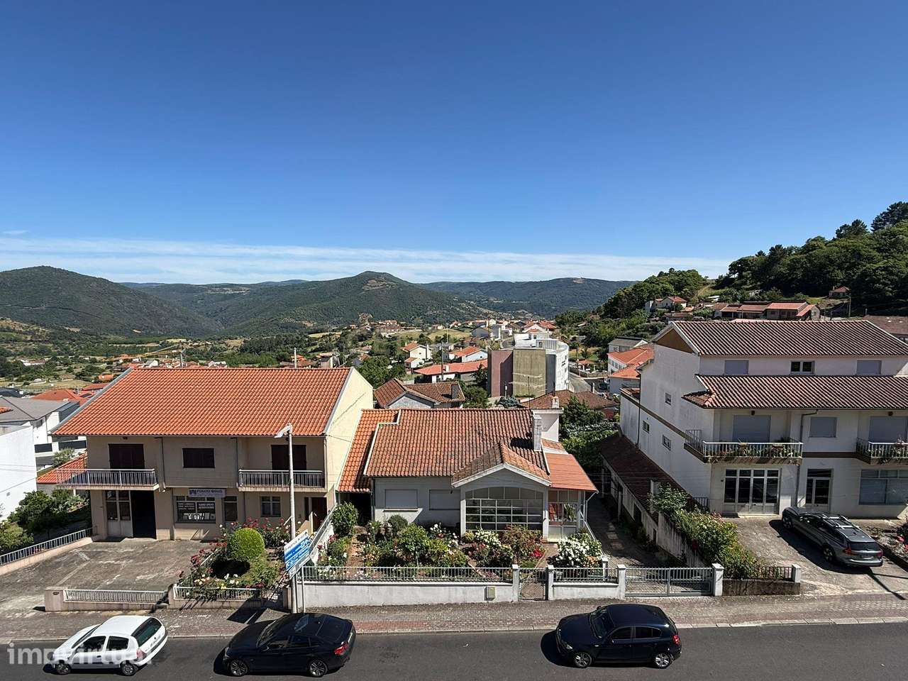 Espaçoso T3 em Vinhais, Bragança com Vista Panorâmica - Grande imagem: 2/22