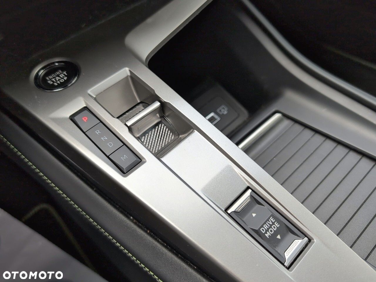 Peugeot 408 - 16