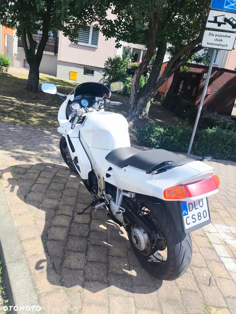 Honda VFR - 7
