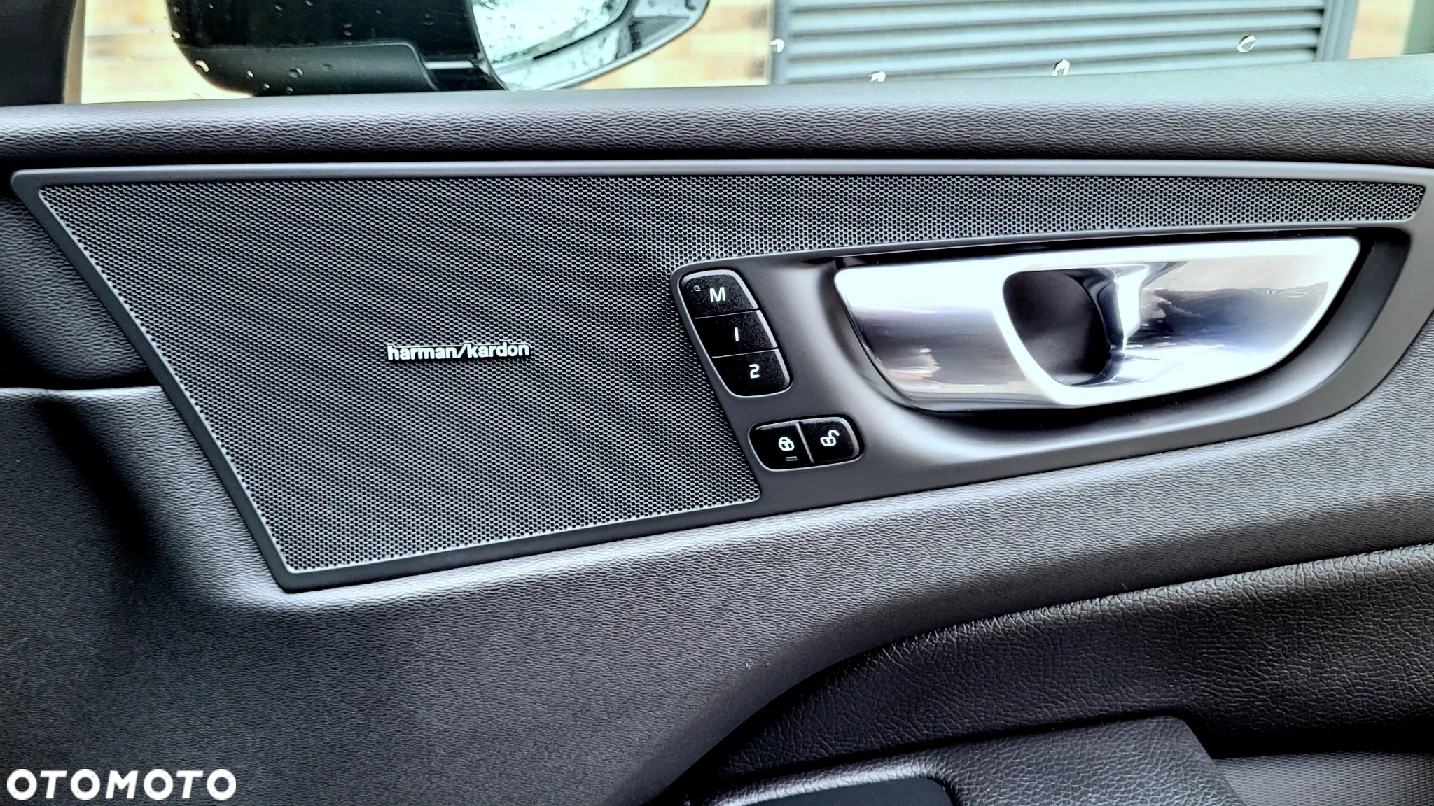 Volvo XC 60 T6 AWD Plug-In Hybrid Inscription - 28