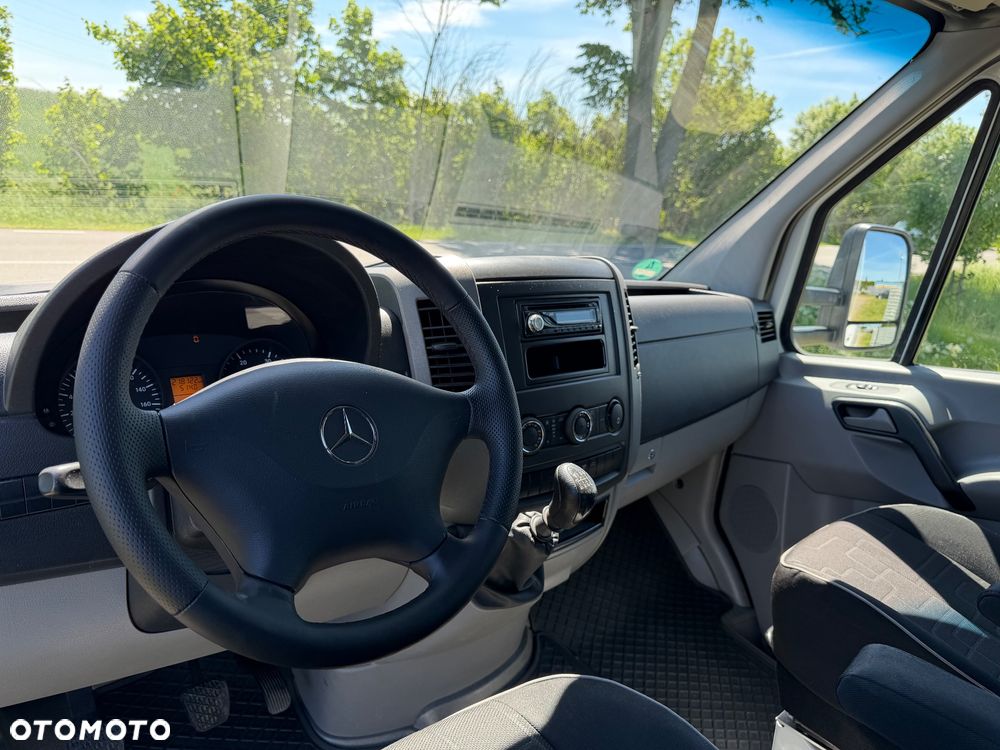 Mercedes-Benz Sprinter - 17