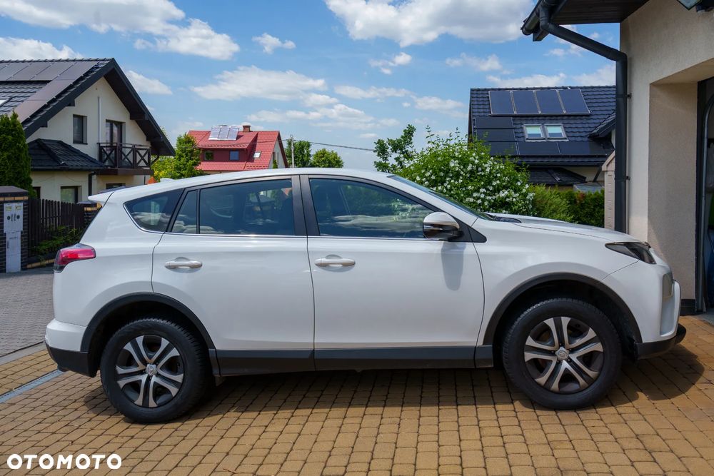 Toyota RAV4 2.0 D-4D Active 4x2 - 8