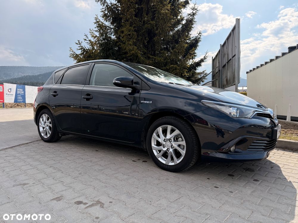Toyota Auris - 1