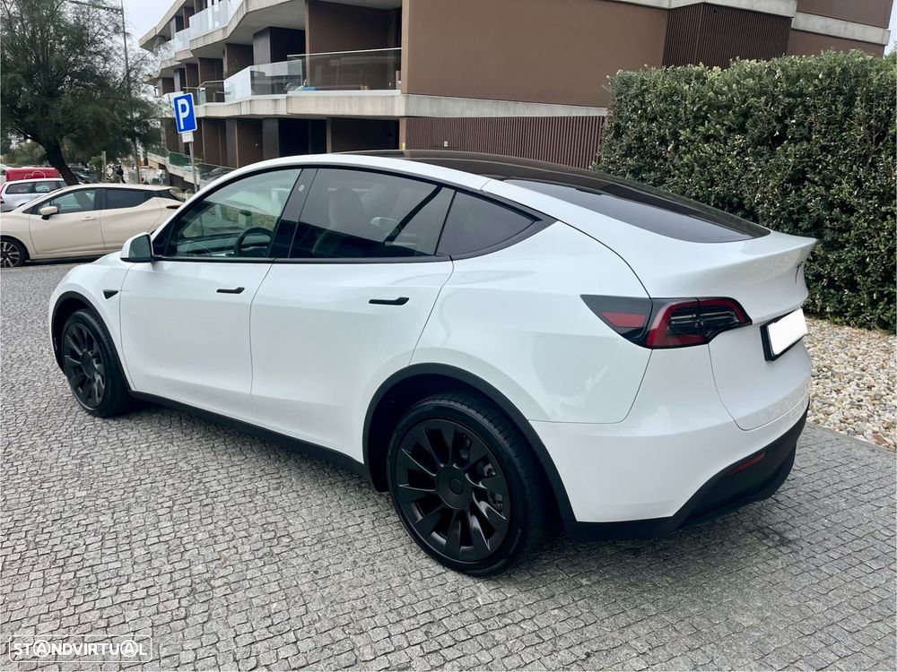 Tesla Model Y 2024 photo 4