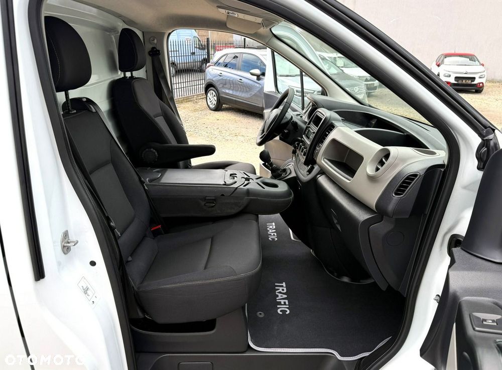 Renault Trafic - 18