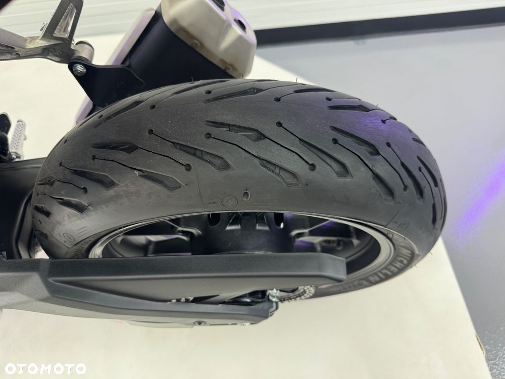Honda CB - 27