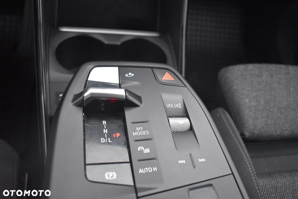 BMW Seria 2 218i - 35