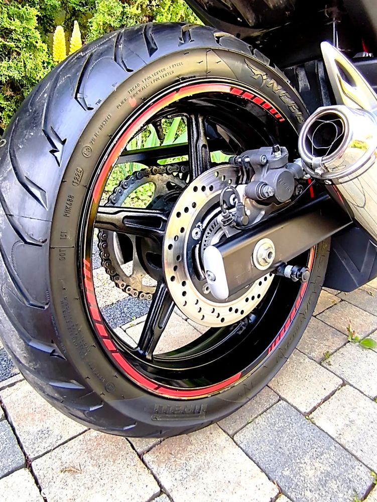Suzuki Gladius - 12