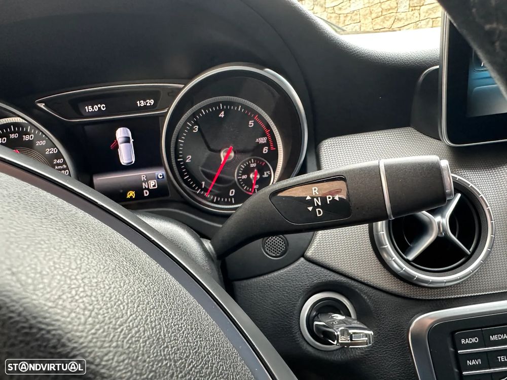 Mercedes-Benz CLA 220 d Shooting Brake AMG Line Aut. - 25