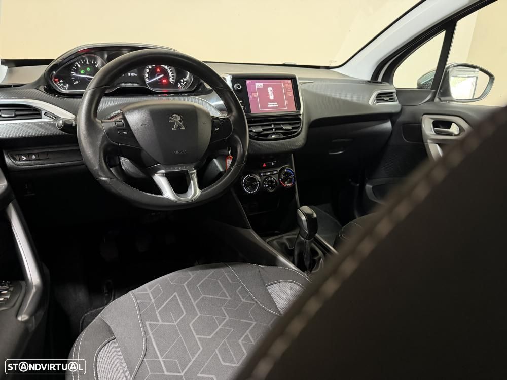 Peugeot 2008 1.6 BlueHDi Style - 19