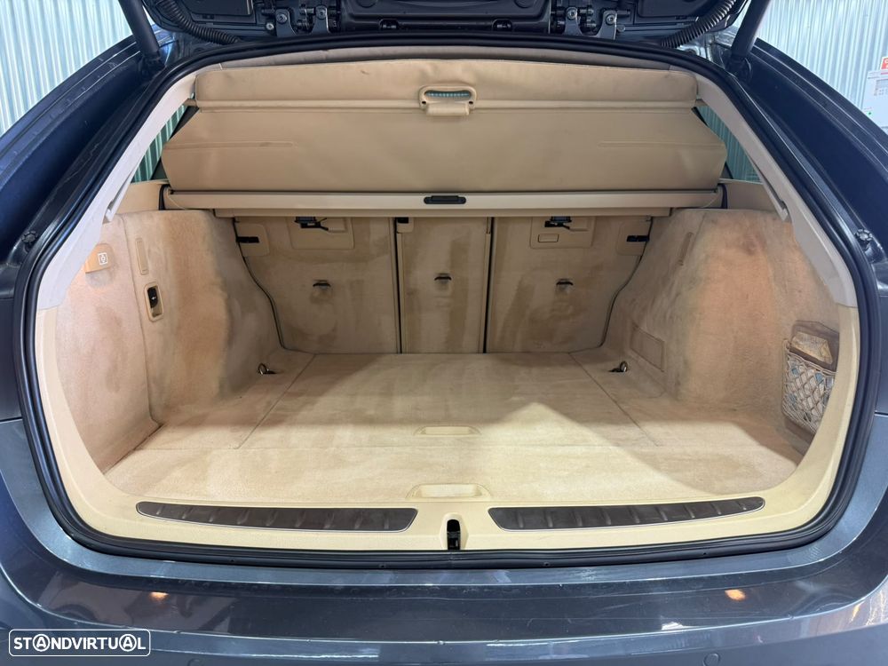 BMW 320 d Auto Line Luxury - 24