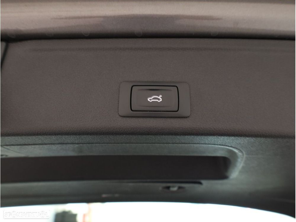 Audi A4 Avant 35 TDI Advanced S tronic - 18