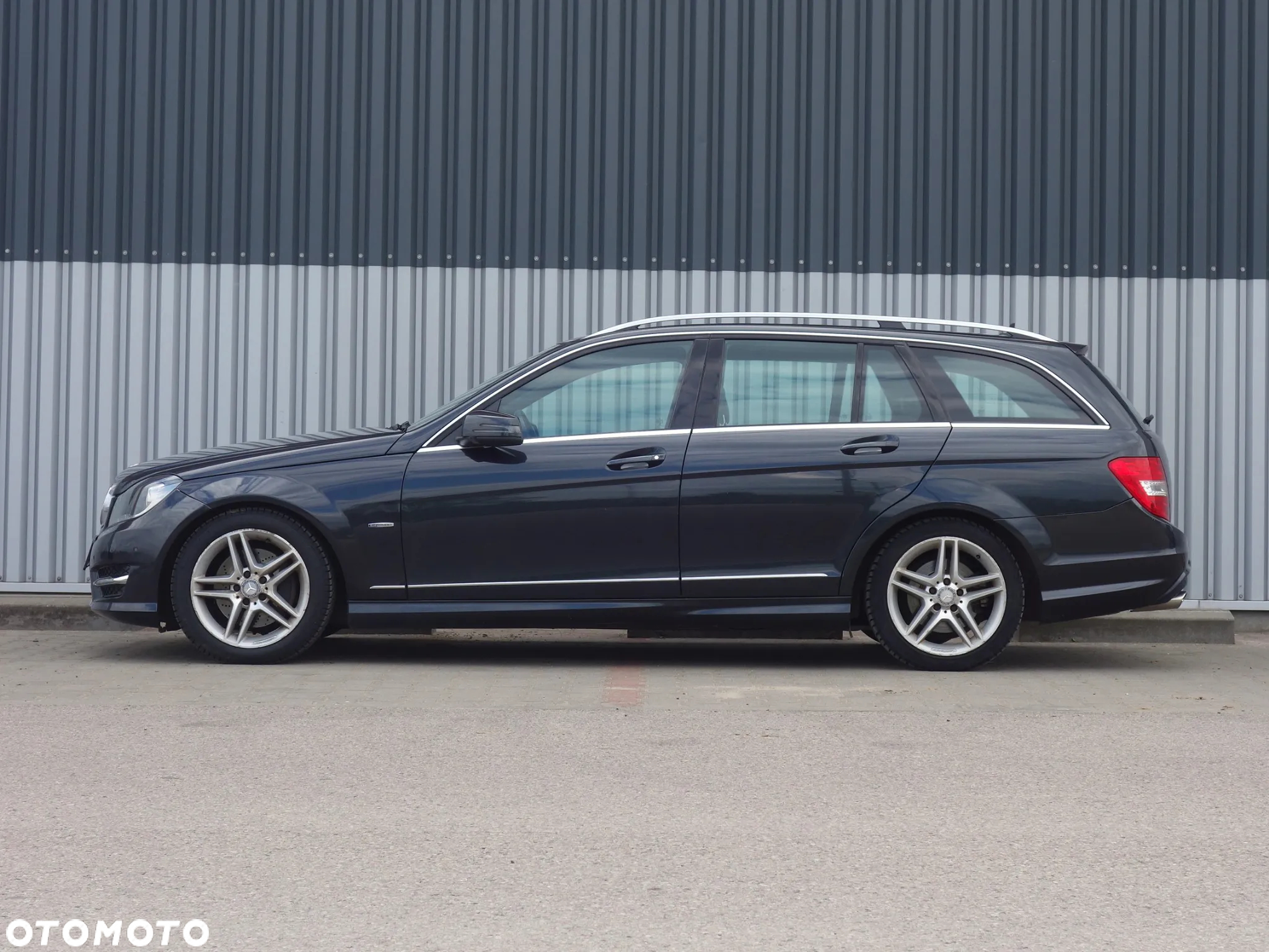 Mercedes-Benz Klasa C 250 (BlueTEC) d 4Matic T 7G-TRONIC AMG Line - 12