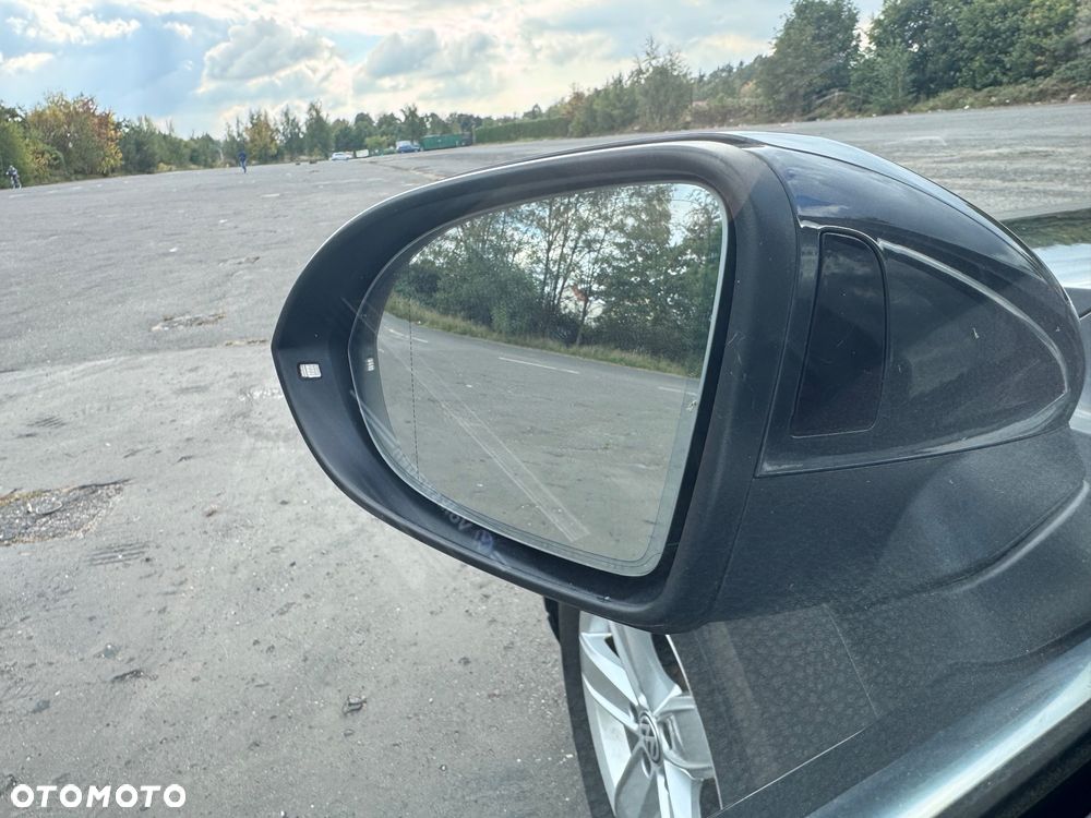 Volkswagen Passat 2.0 TDI SCR DSG Highline - 9