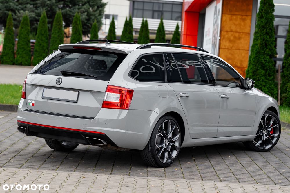 Skoda Octavia Combi 2.0 TSI (Green tec) DSG RS - 9
